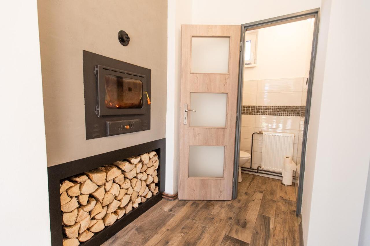 Ubytovani Na Samote - Apartman U Tesaru Komarice 外观 照片