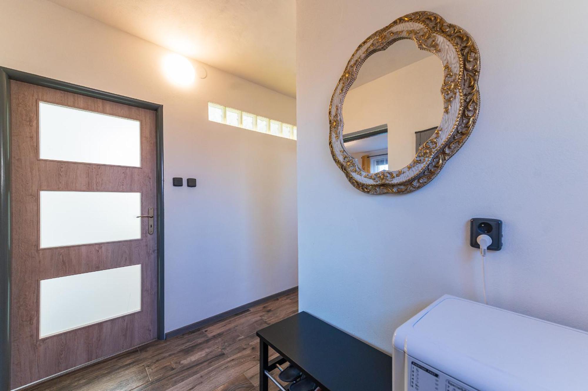 Ubytovani Na Samote - Apartman U Tesaru Komarice 外观 照片