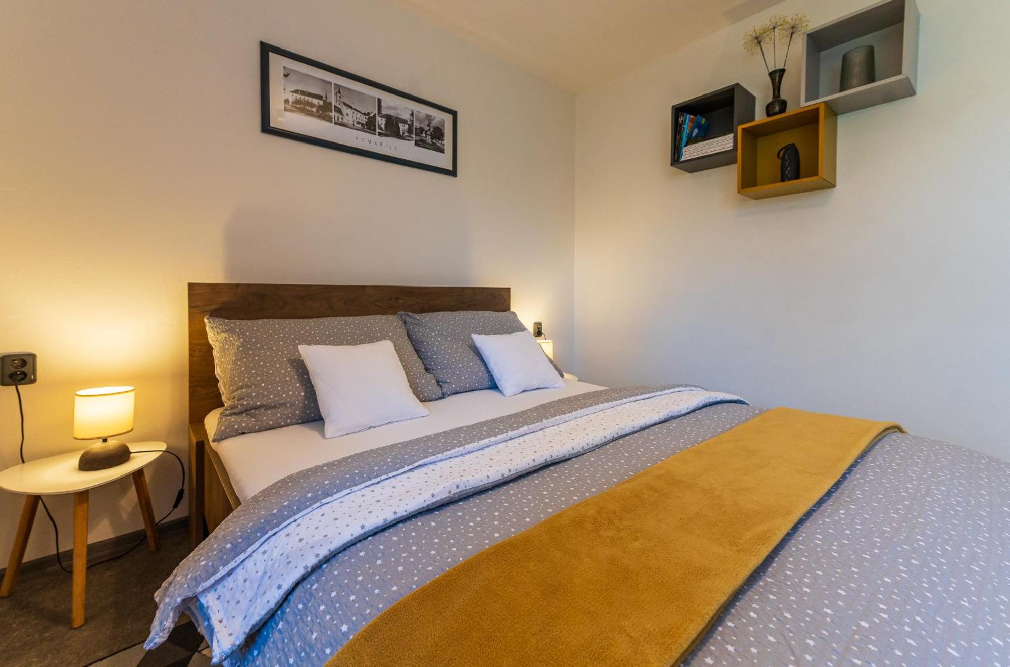 Ubytovani Na Samote - Apartman U Tesaru Komarice 外观 照片
